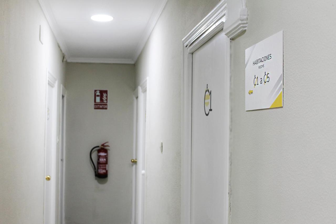 VÍA SEVILLA - CÁDIZ Alojamiento&Restaurante El Cuervo  Exterior foto