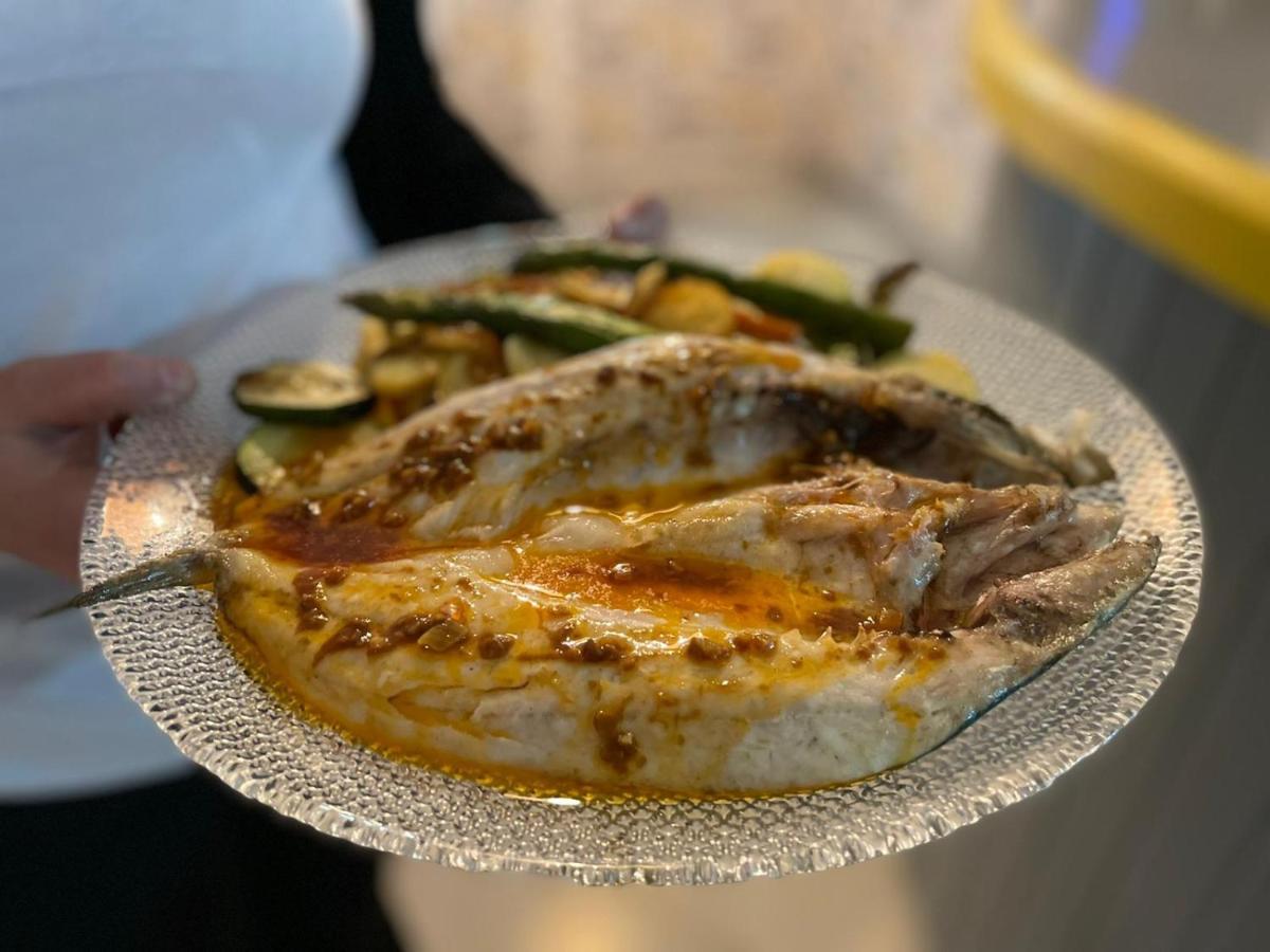 VÍA SEVILLA - CÁDIZ Alojamiento&Restaurante El Cuervo  Exterior foto